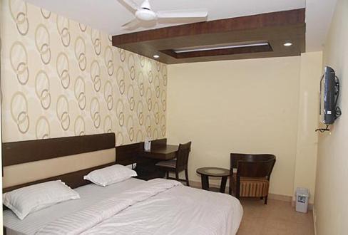 Hotel Crown Royale Dehradun Zimmer foto