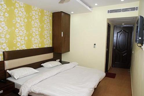 Hotel Crown Royale Dehradun Exterior foto