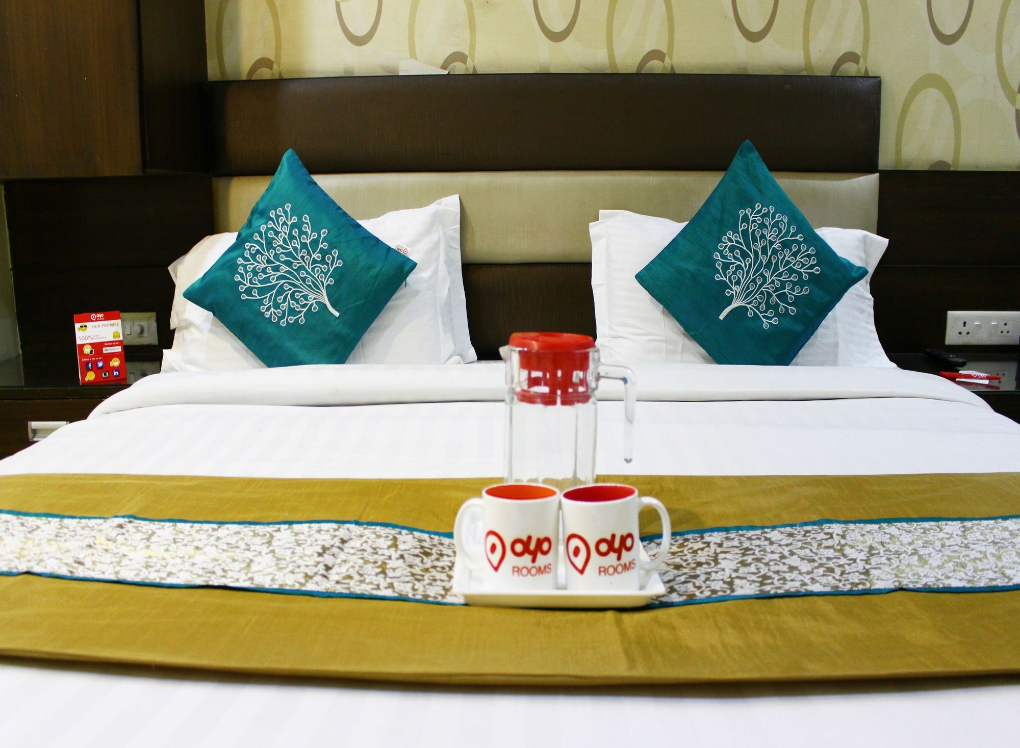 Hotel Crown Royale Dehradun Exterior foto